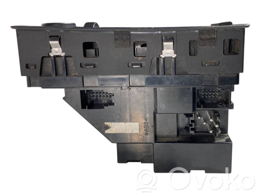 Elektrisko logu slēdzis