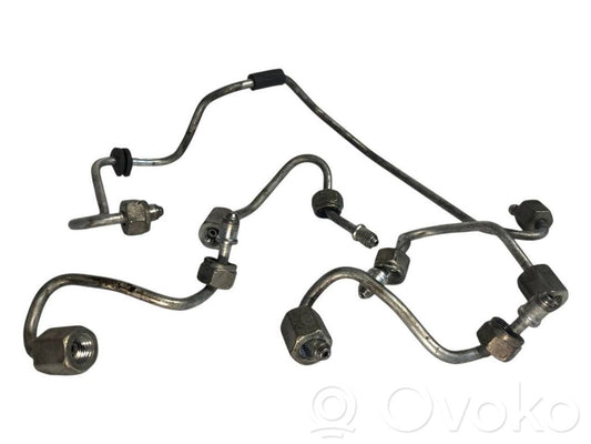 Degvielas caurulīte (-es)