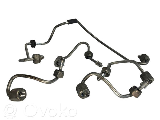 Degvielas caurulīte (-es)