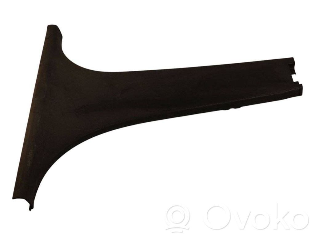 (B) statņa dekoratīvā apdare (apakšdaļa)