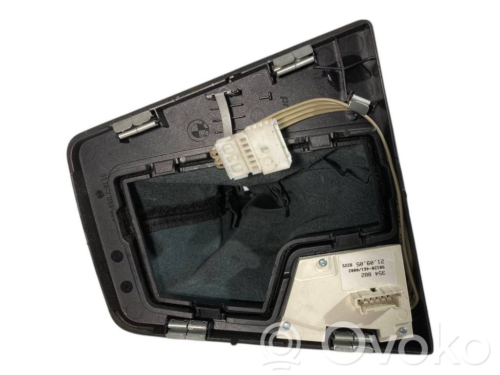 Ātrumu pārslēgšanas sviras dekoratīvā apdare (plastmasas)