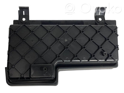 Bagāžnieka sānu apakšējās apdares panelis