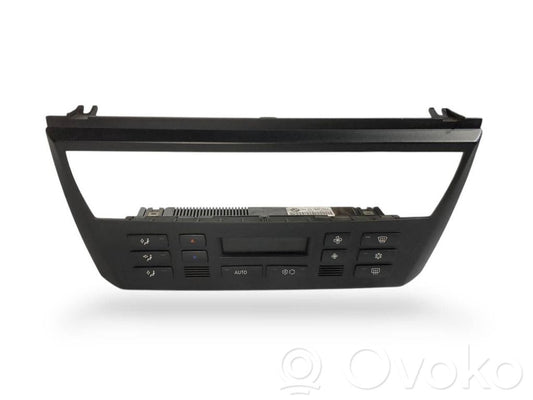 Air conditioning / climate control / interior heating control unit (in the passenger compartment)