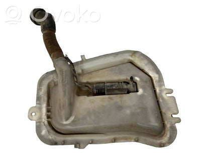 Logu šķidruma tvertne