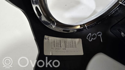 Paneļa dekoratīvās apdares vairogs (centrālais)