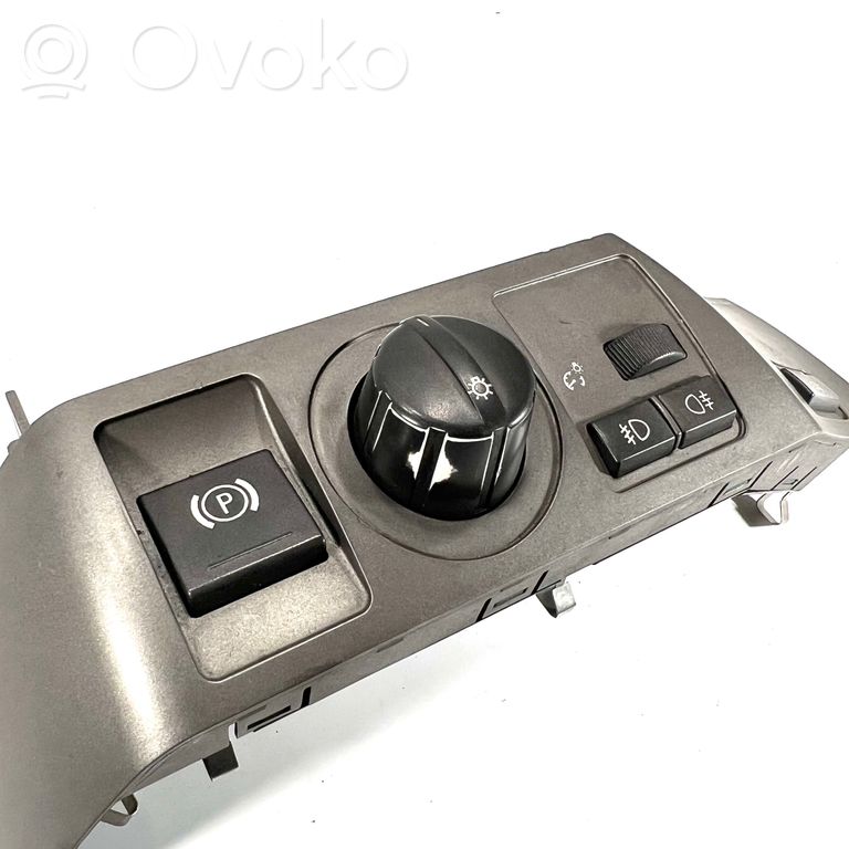 Headlight switch