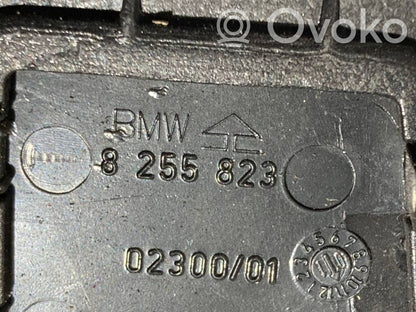 Bagāžnieka sānu apakšējās apdares panelis