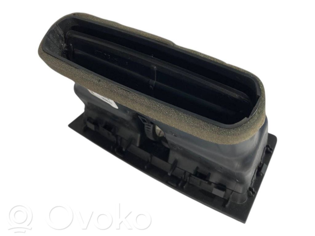 Aizmugurējā gaisa - ventilācijas reste