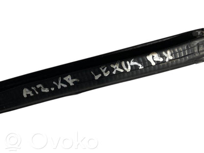 Aizmugurē apdares gumija (virsbūvē)