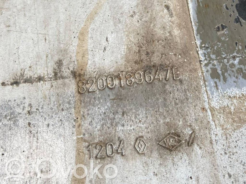 Priekšpusē bampera sija / balka
