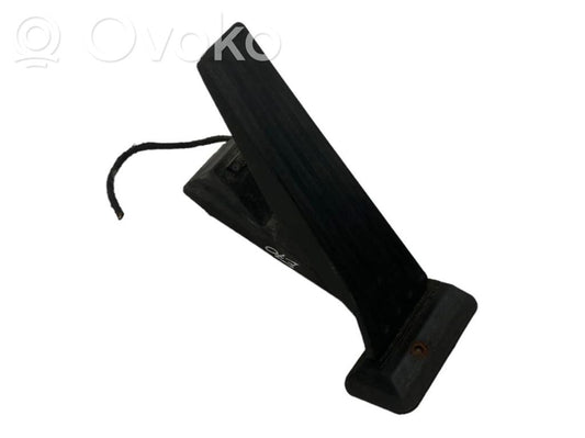 Педаль акселератора