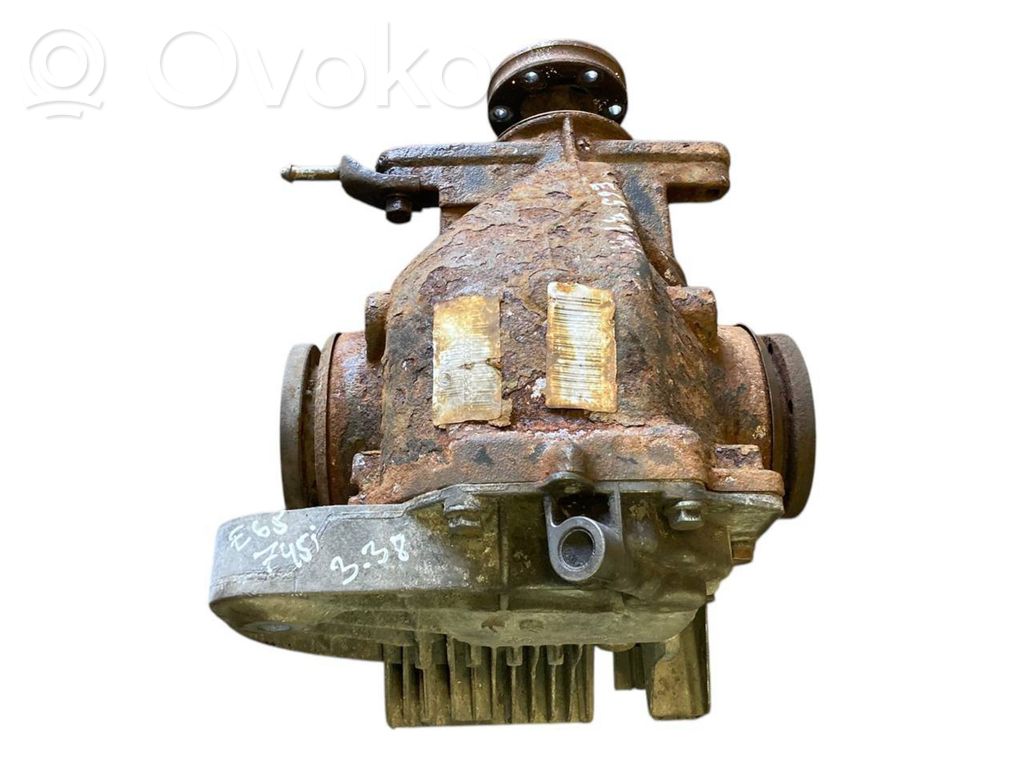 Aizmugurējais reduktors