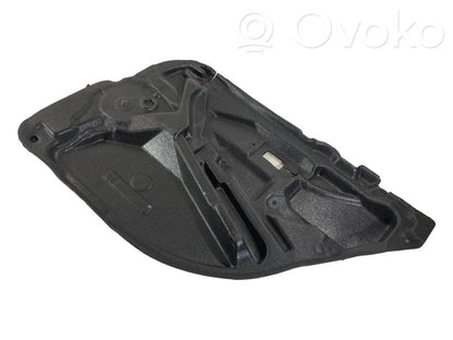 Cita veida aizmugurē durvju dekoratīvās apdares detaļas