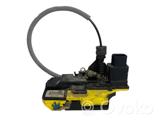 Aizmugurē slēdzene