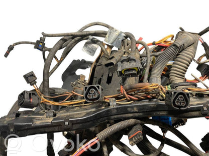 Dzinēja vadu instalācija