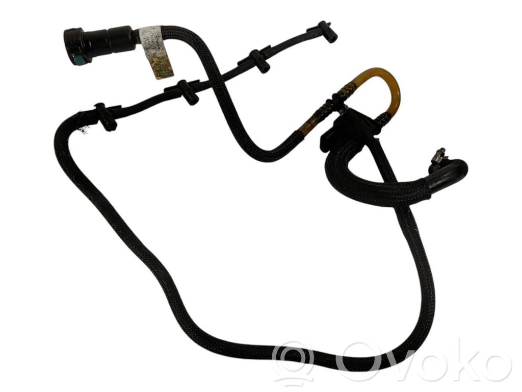 Degvielas caurulīte (-es)