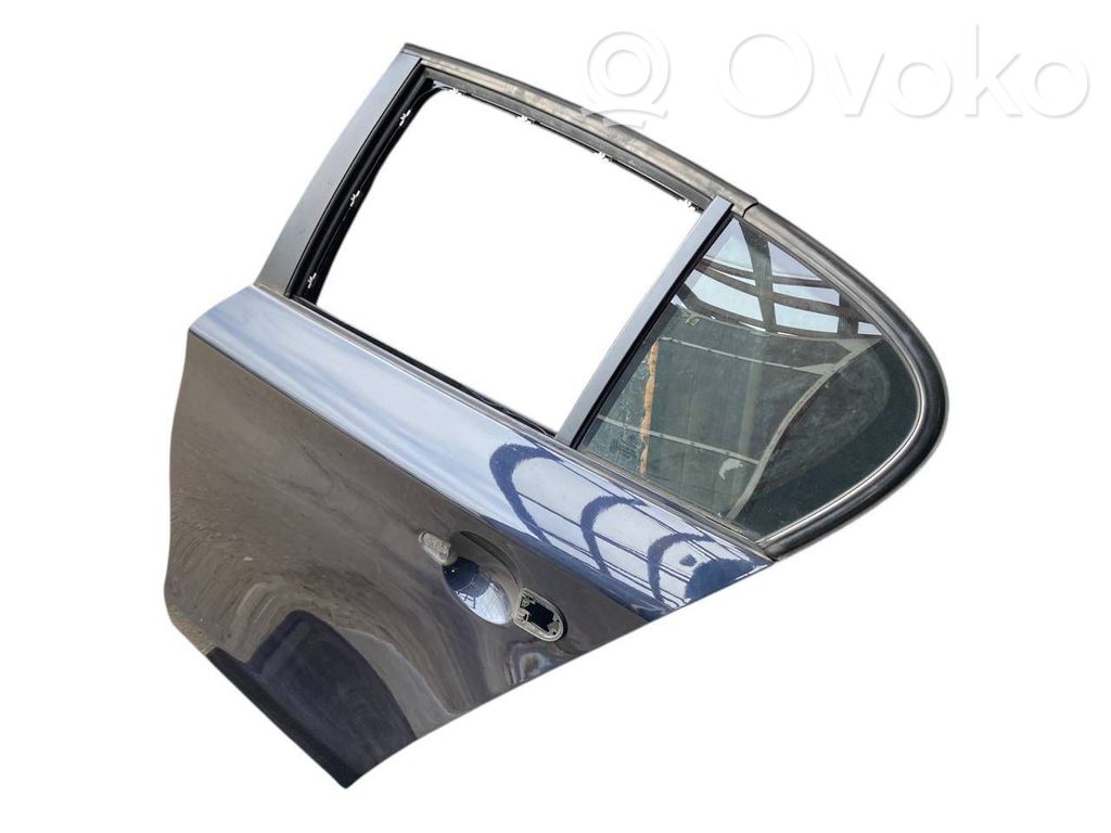 Aizmugurējās durvis