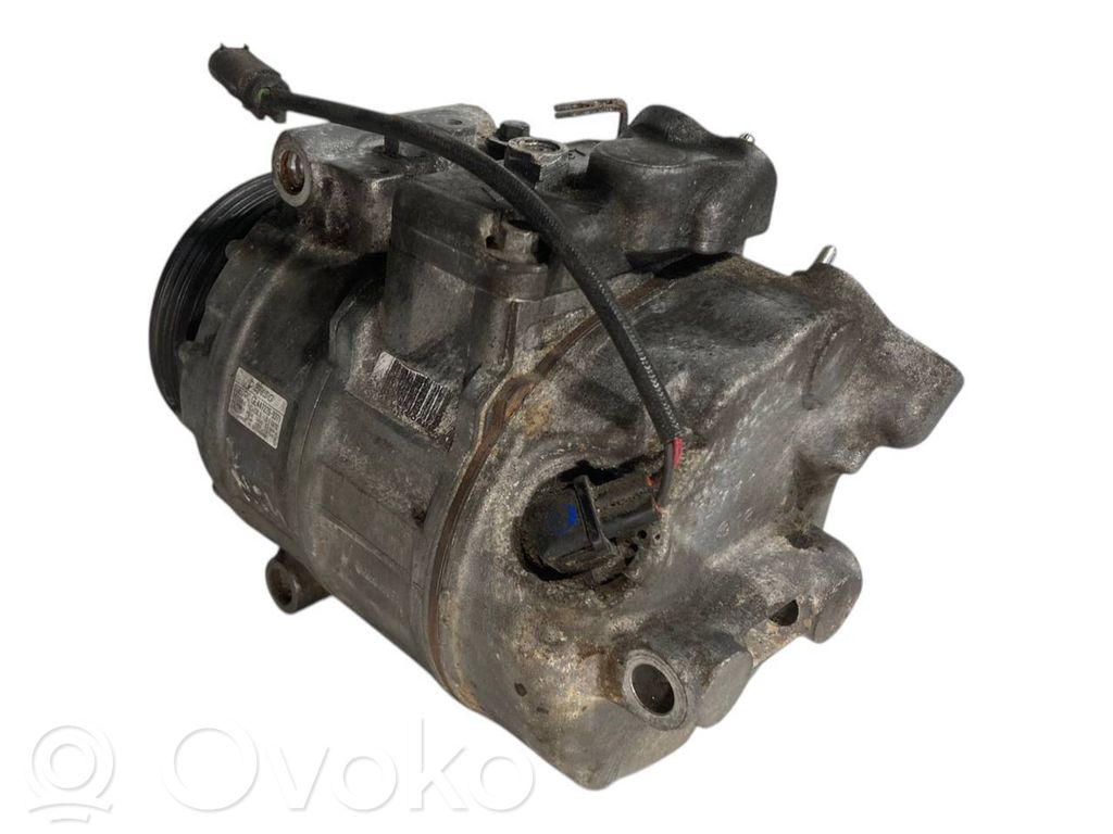 Air conditioner compressor (pump)