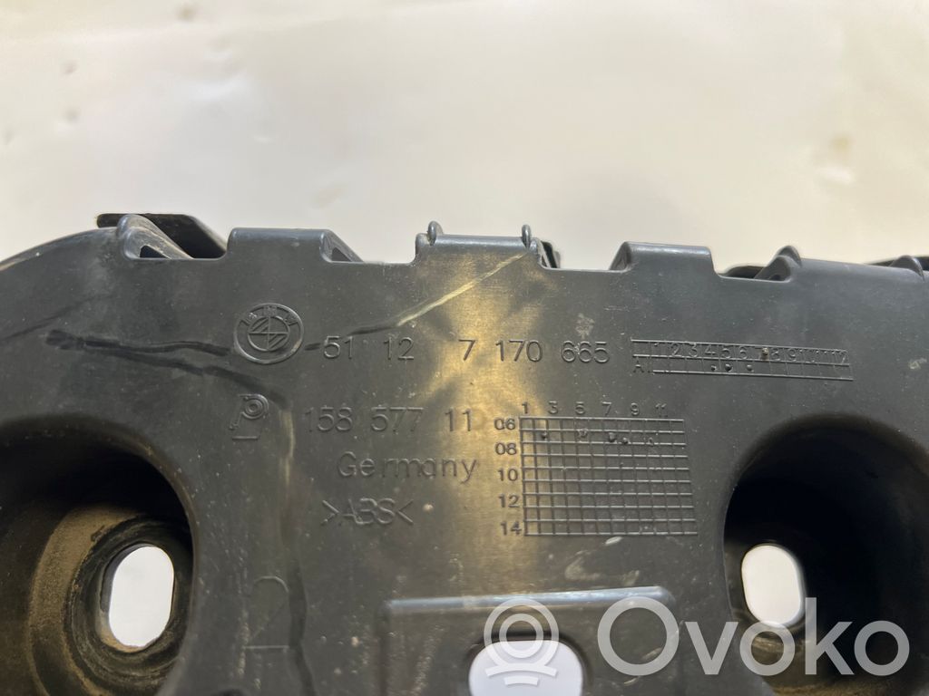 Aizmugurējā bufera montāžas kronšteins