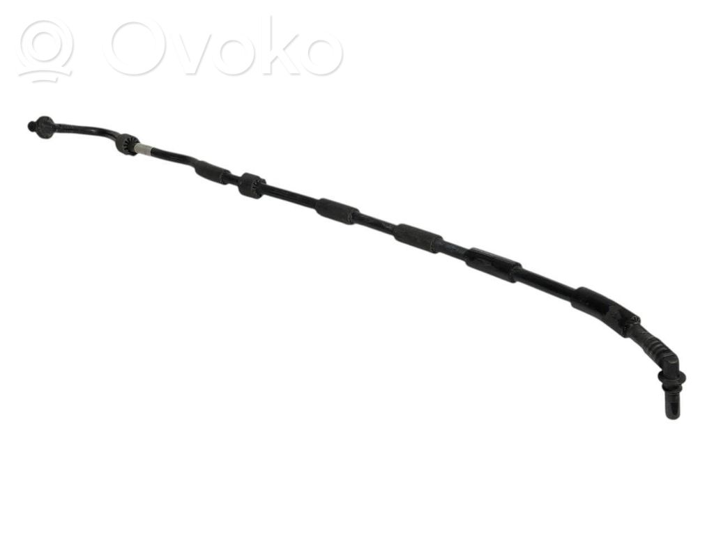 Caurulīte (-es) / šļūtene (-es)