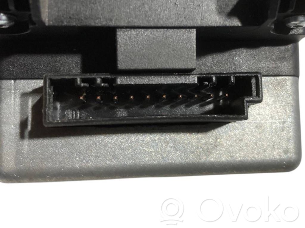 Multimediju kontrolieris