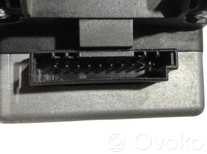 Multimediju kontrolieris