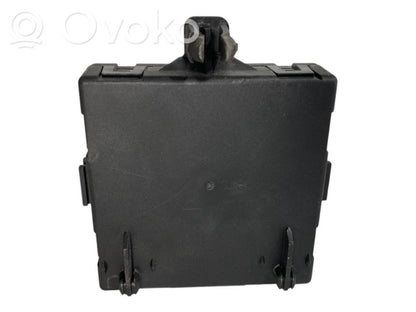 Durvju vadības bloks