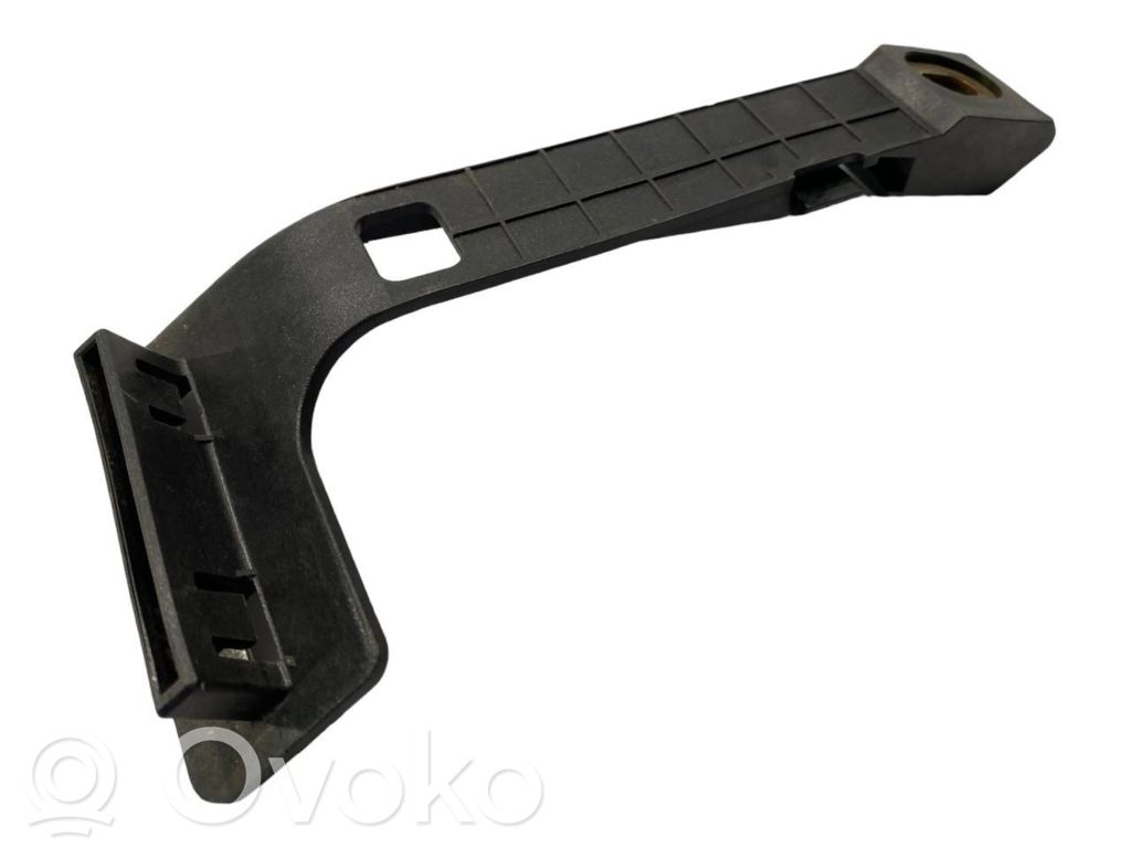 Akseleratora pedāļa turētājs