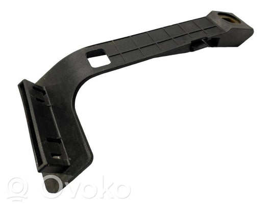 Akseleratora pedāļa turētājs