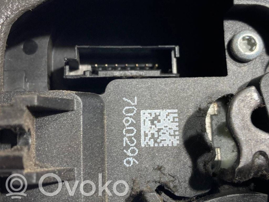 Aizmugurē slēdzene