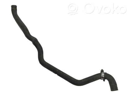 Caurulīte (-es) / šļūtene (-es)