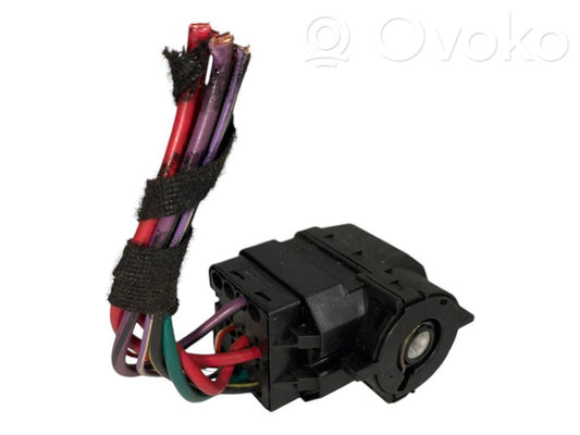 Aizdedzes slēdža kontakti