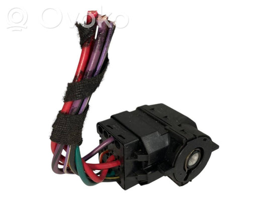 Контакты выключателя зажигания