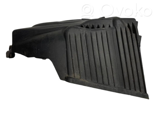 Engine cover (decorative trim)