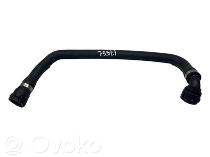 Caurulīte (-es) / šļūtene (-es)