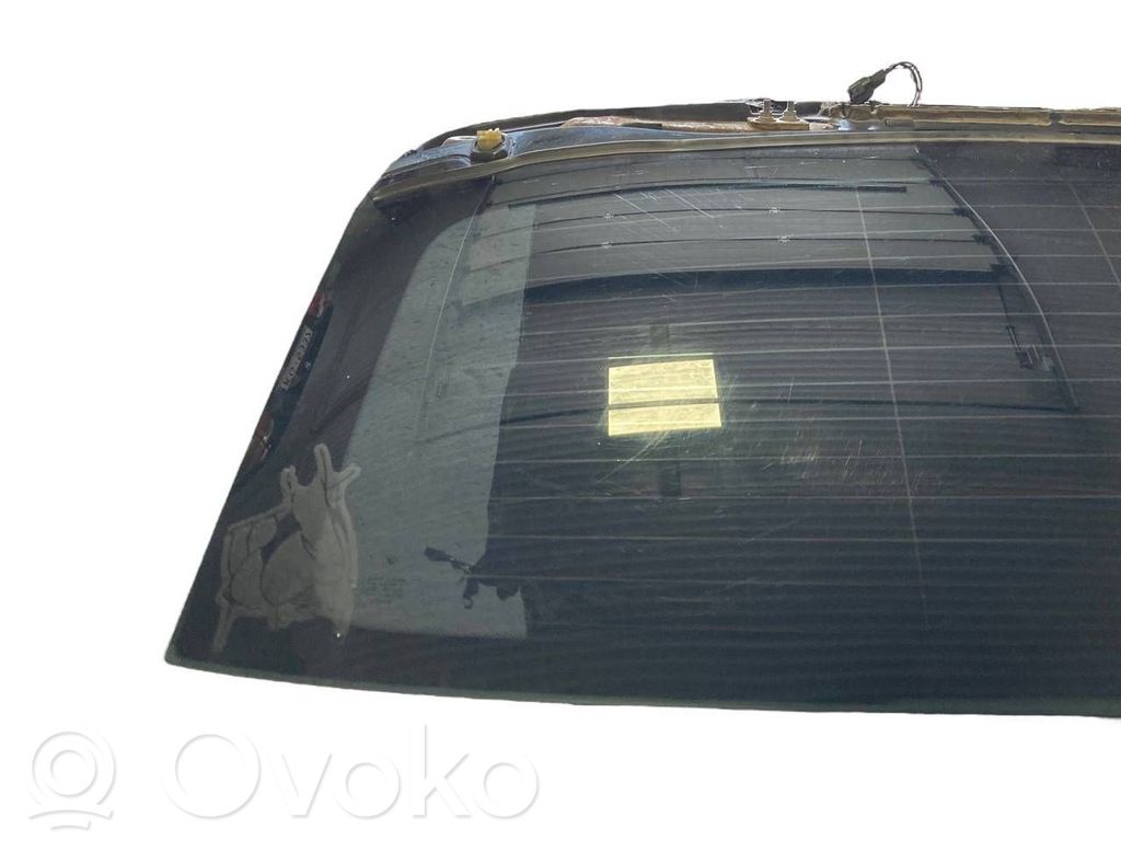 Aizmugurējais stikls