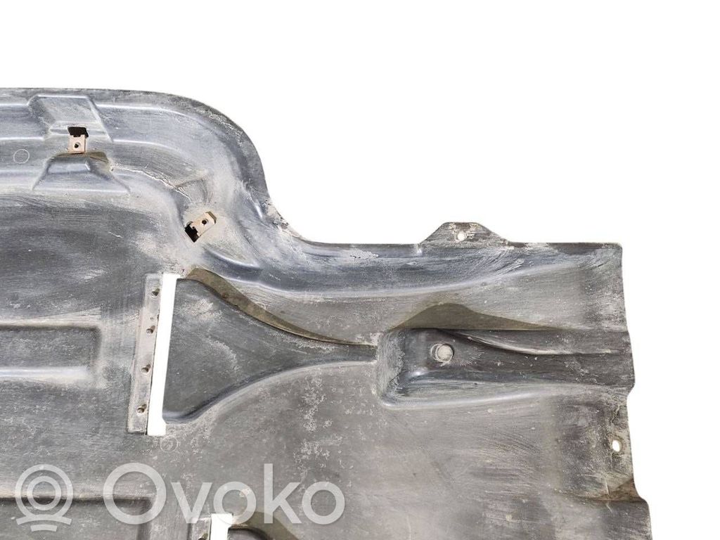 Degvielas tvertnes apakšas aizsargs