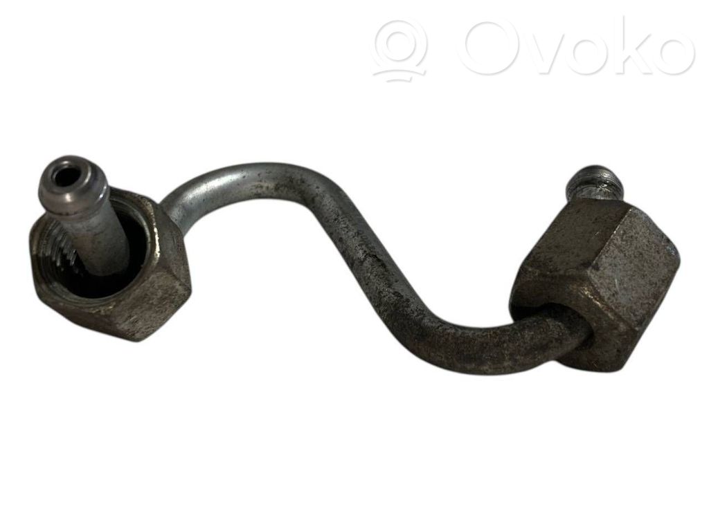 Degvielas caurulīte (-es)
