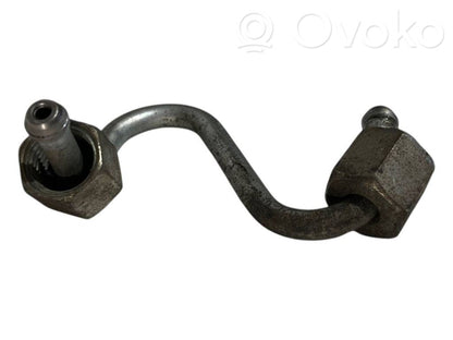 Degvielas caurulīte (-es)