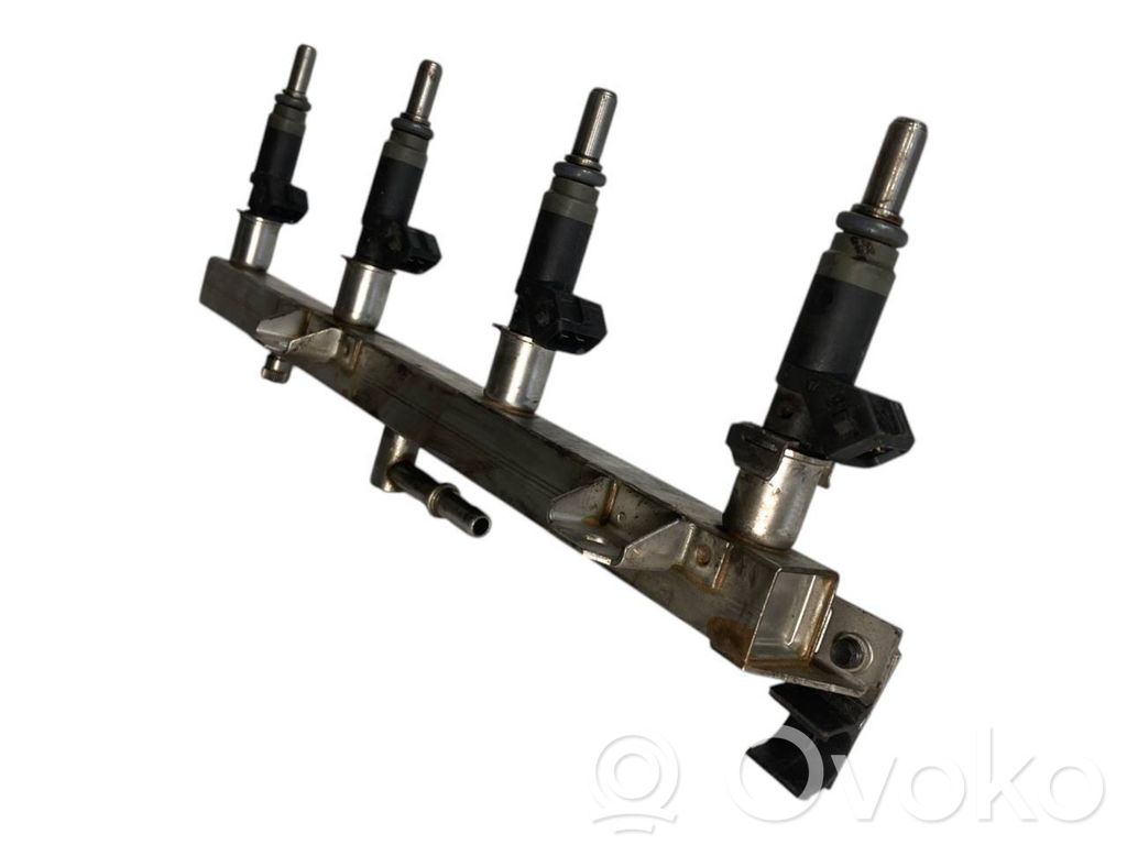 Fuel main pipe