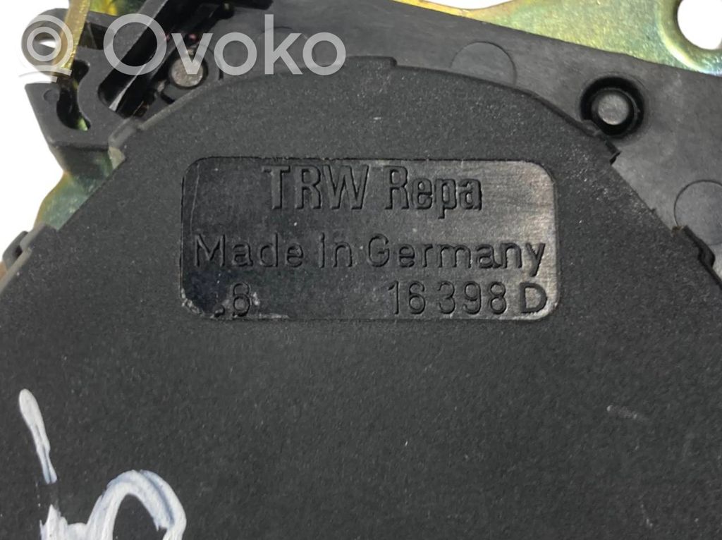 Vidējā drošības josta (aizmugurē)