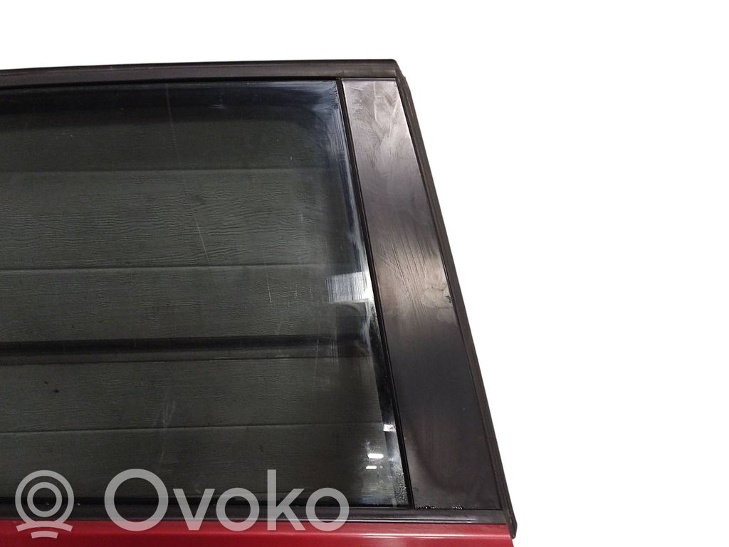 Aizmugurējās durvis