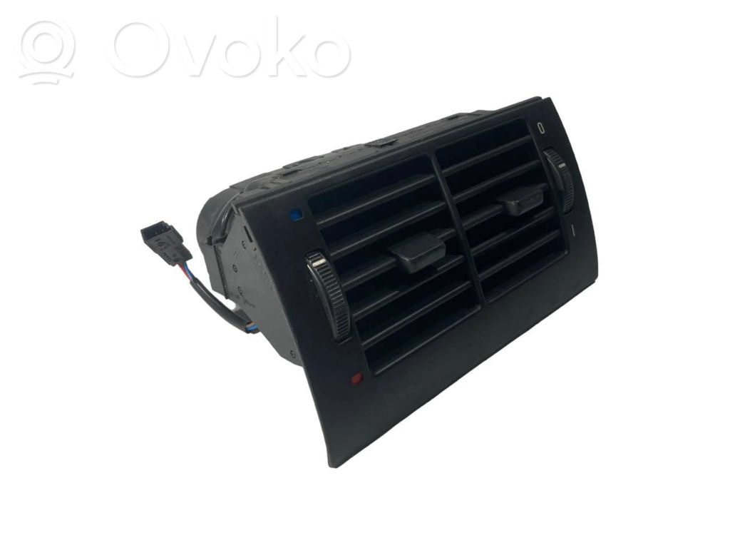 Задняя воздухо-вентиляционная решетка