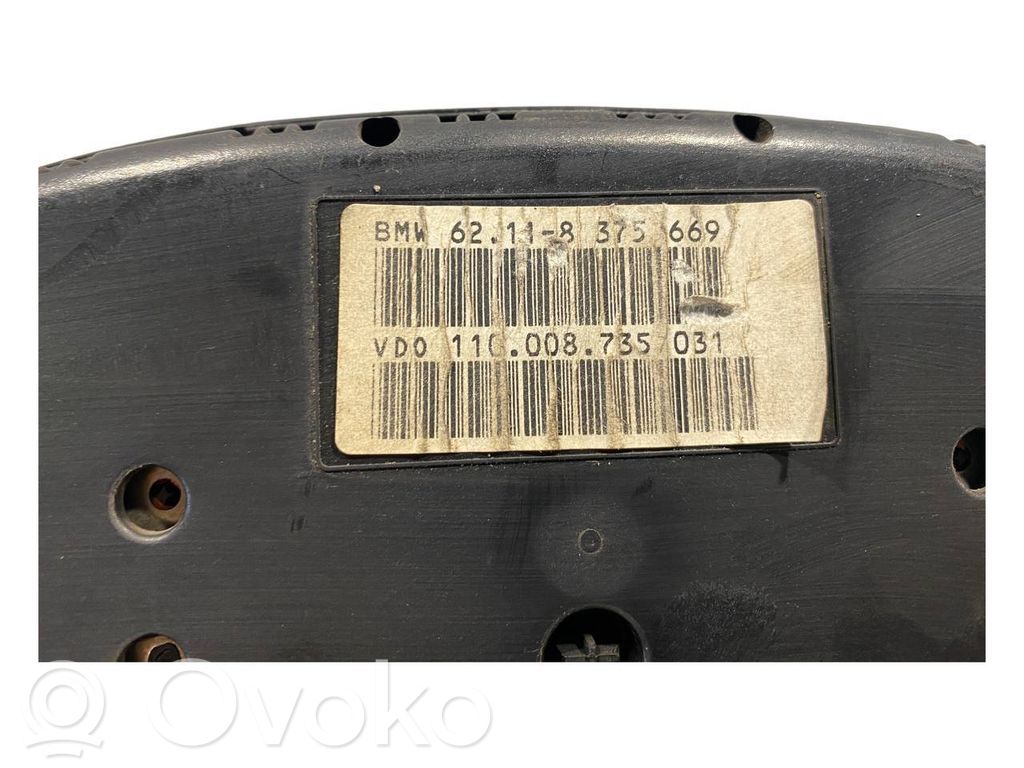 Speedometer (in the instrument panel)