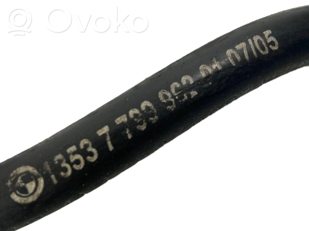 Degvielas atplūdes caurule