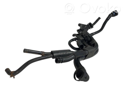 Caurulīte (-es) / šļūtene (-es)