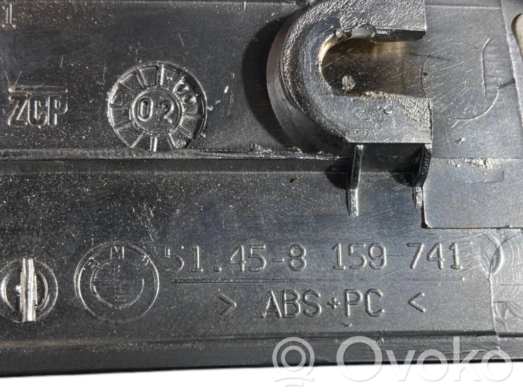 Sēdekļu un durvju dekoratīvās apdares komplekts