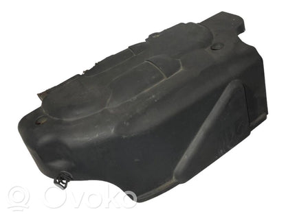 Крышка двигателя (декоративная отделка)