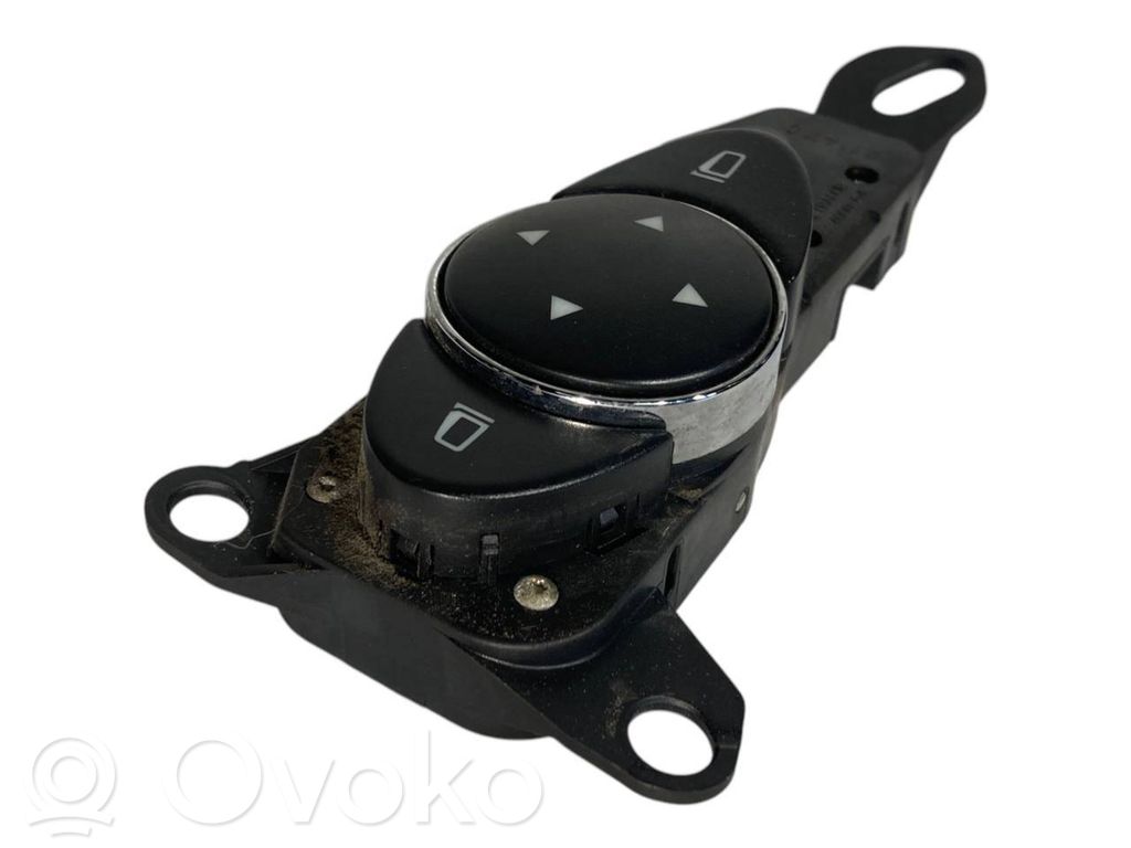 Sānu spoguļu slēdzis