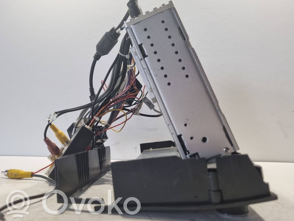 Радио / CD/DVD-плеер / навигация